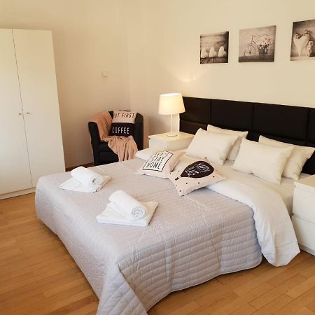 Golden Apartments With Lift - Old Town Krakow Bagian luar foto