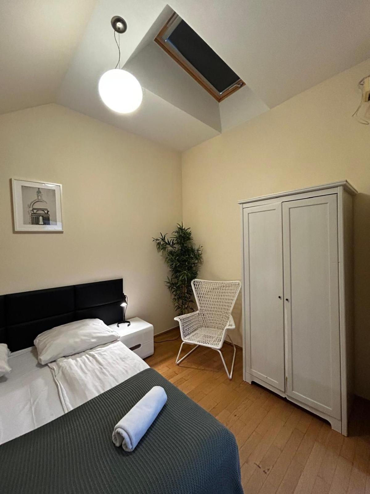 Golden Apartments With Lift - Old Town Krakow Bagian luar foto