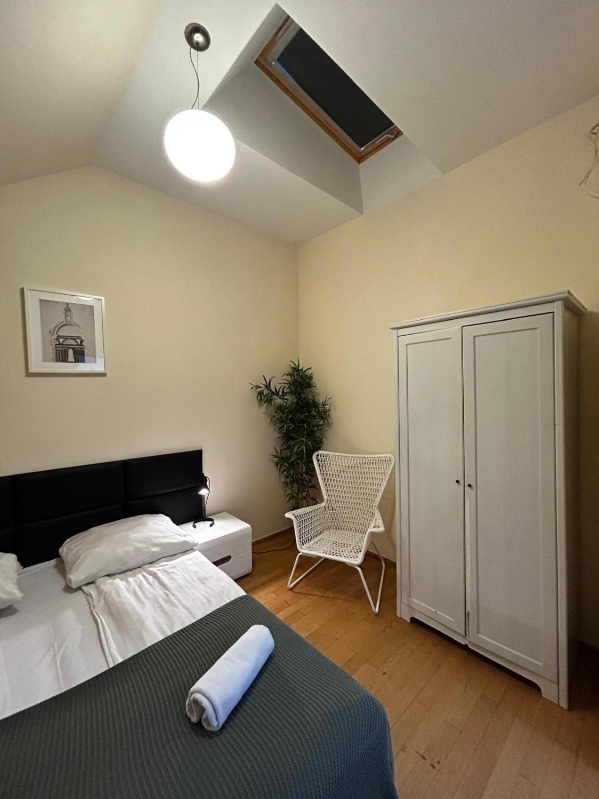 Golden Apartments With Lift - Old Town Krakow Bagian luar foto