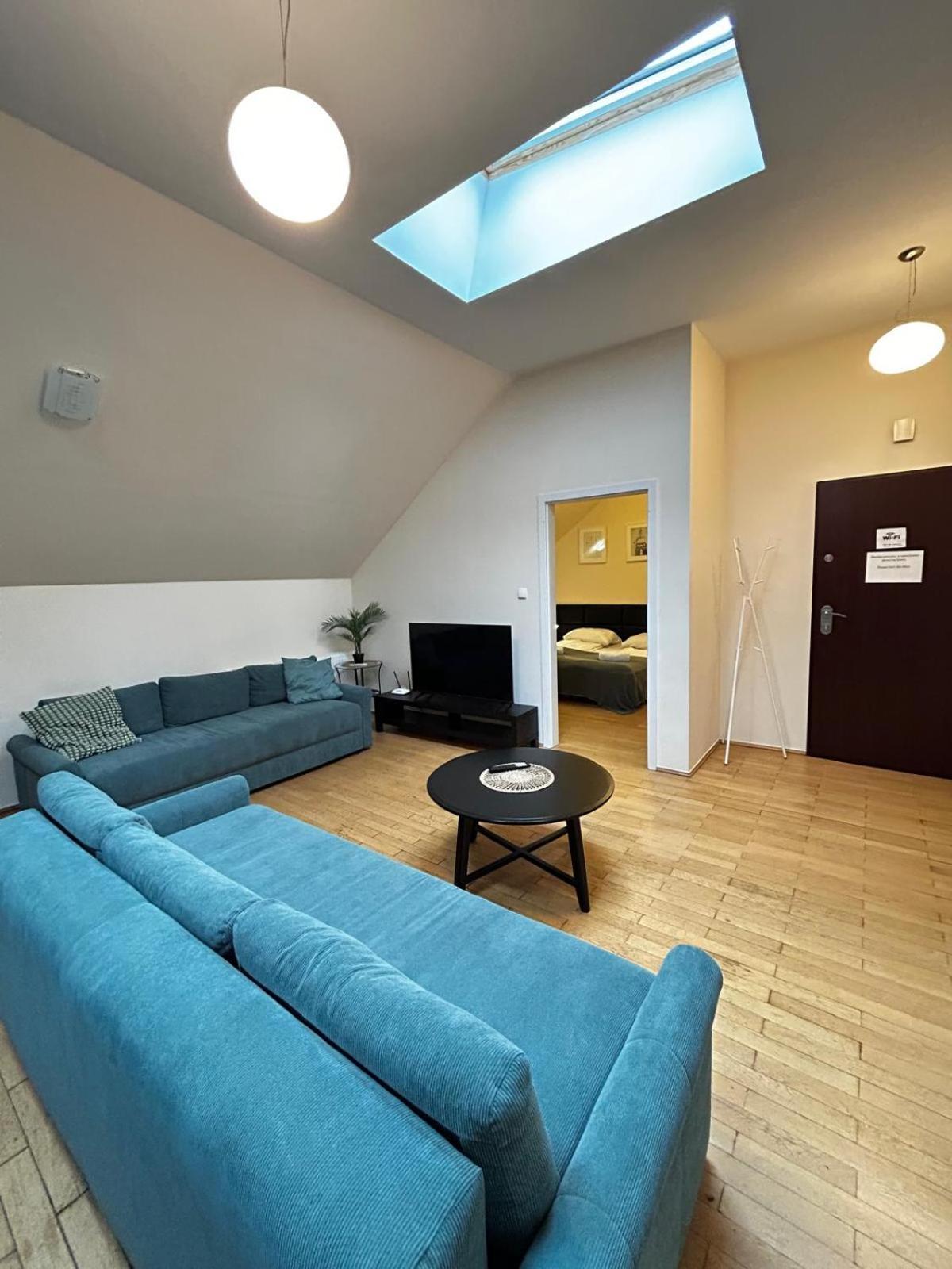 Golden Apartments With Lift - Old Town Krakow Bagian luar foto