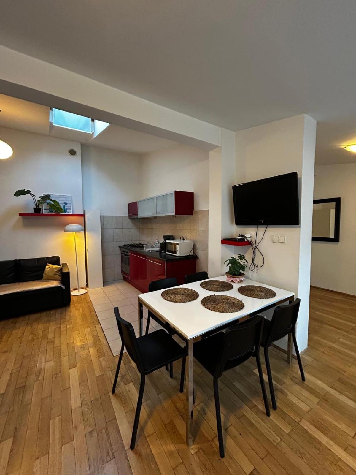Golden Apartments With Lift - Old Town Krakow Bagian luar foto
