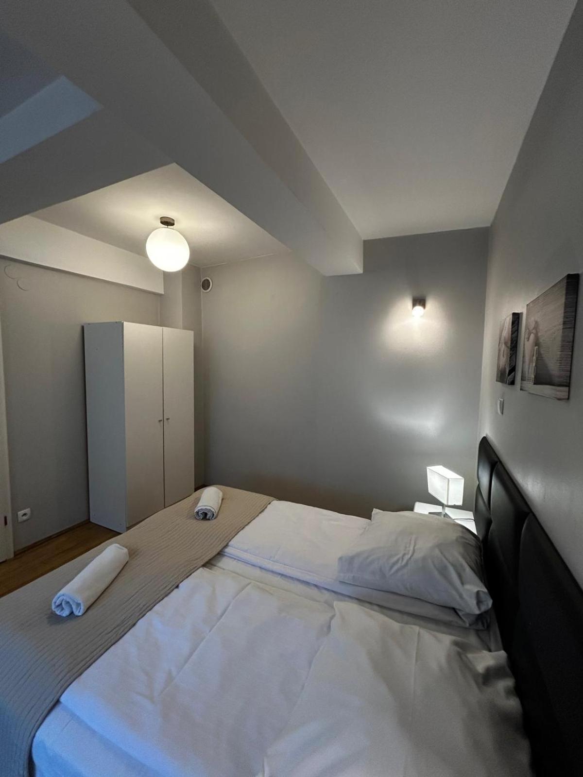 Golden Apartments With Lift - Old Town Krakow Bagian luar foto