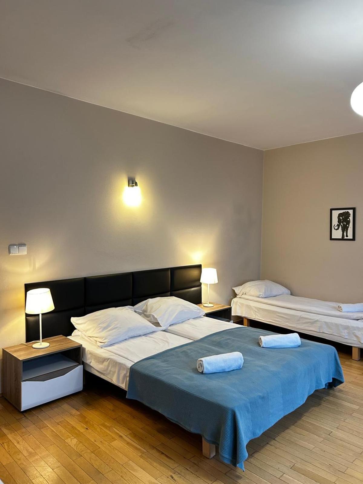 Golden Apartments With Lift - Old Town Krakow Bagian luar foto